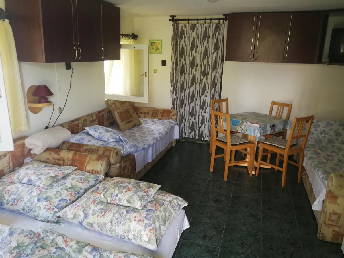 Kuckóz-lak Hotel Balatonmáriafürdő Kültér fotó